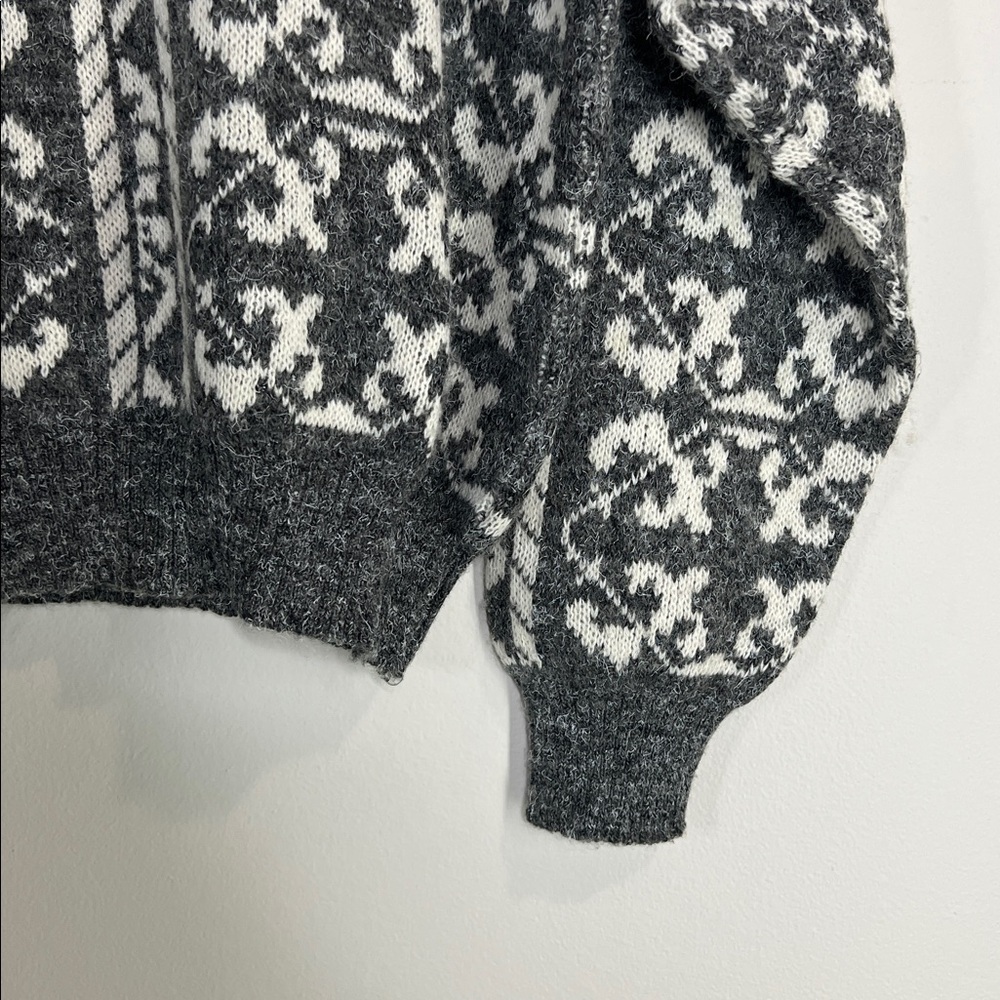 Vintage Colore Made in Italy Wool Blend Gray and White sweater - Picture 8 of 11
